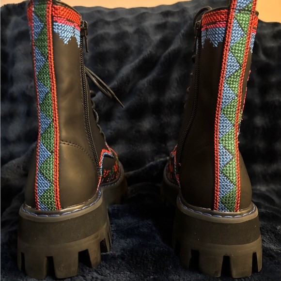 Farm Rio Black Mid Boots Heart Stitched Lace Up - Picture 15 of 16